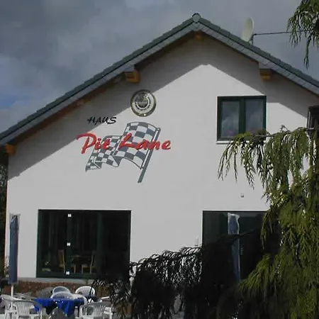 Bed & Breakfast Pit Lane 