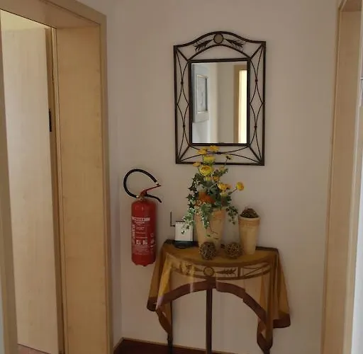 Oda ve Kahvaltı Pit Lane 