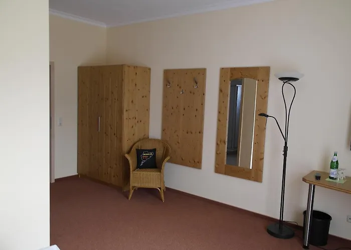 לינה וארוחת בוקר Pit Lane 