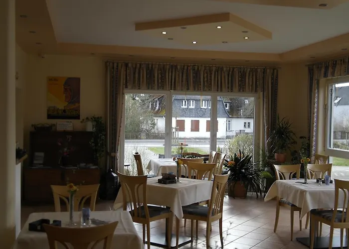 Oda ve Kahvaltı Pit Lane 