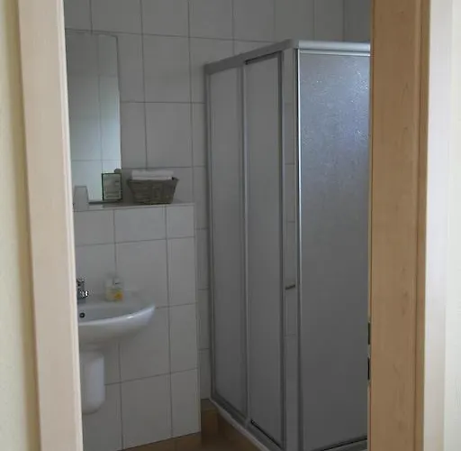 Oda ve Kahvaltı Pit Lane 