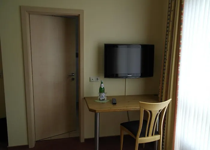 לינה וארוחת בוקר Pit Lane 