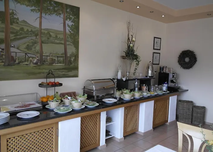 לינה וארוחת בוקר Pit Lane 